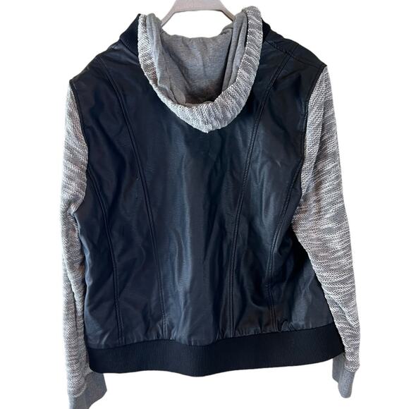 Torrid Black Faux Leather & Marled Grey Terry Bomber‎ Jacket Hooded Sz 2X 18-20 - Picture 10 of 10